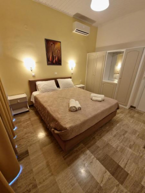 Alexandra Apartment 14